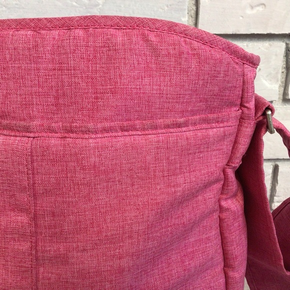 LUG HOT PINK CROSSBODY BAG WITH ADJUSTABLE STRAP EUC - Picture 5 of 14